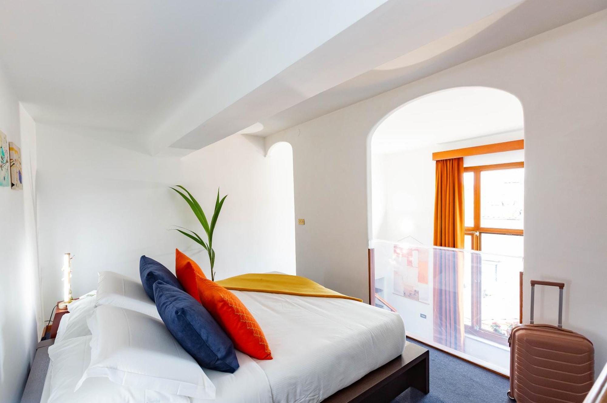 Spanish Steps Luxury Apartment *